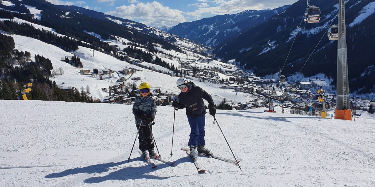 Kinderen op de ski's